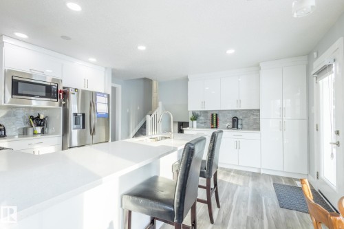8515 24 Avenue, Edmonton, AB - Indoor Photo Showing Kitchen With Upgraded Kitchen