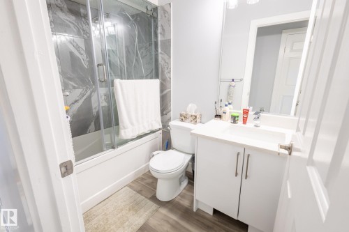 8515 24 Avenue, Edmonton, AB - Indoor Photo Showing Bathroom