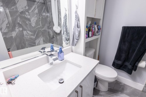 8515 24 Avenue, Edmonton, AB - Indoor Photo Showing Bathroom