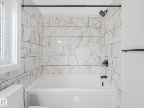 11219 125 Street, Edmonton, AB - Indoor Photo Showing Bathroom