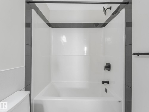 11219 125 Street, Edmonton, AB - Indoor Photo Showing Bathroom