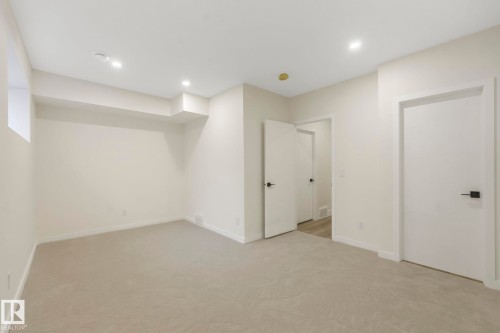 11219 125 Street, Edmonton, AB - Indoor Photo Showing Other Room