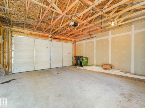 11219 125 Street, Edmonton, AB - Indoor Photo Showing Garage