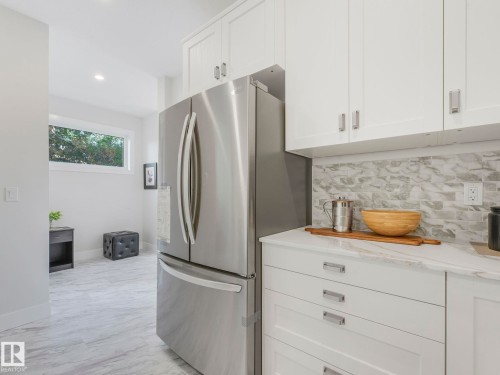 11219 125 Street, Edmonton, AB - Indoor Photo Showing Kitchen