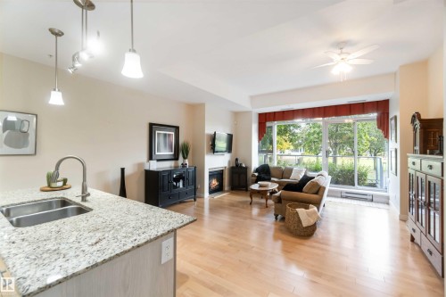 108 2504 109 Street, Edmonton, AB - Indoor Photo Showing Other Room