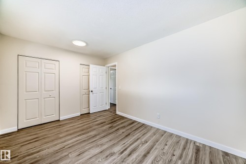 1667 42 Street, Edmonton, AB - Indoor Photo Showing Other Room