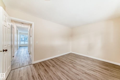 1667 42 Street, Edmonton, AB - Indoor Photo Showing Other Room