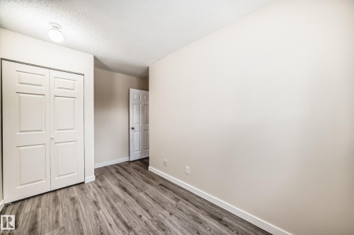 1667 42 Street, Edmonton, AB - Indoor Photo Showing Other Room