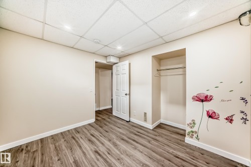 1667 42 Street, Edmonton, AB - Indoor Photo Showing Other Room