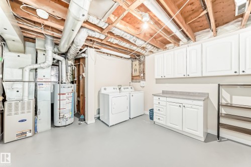 1667 42 Street, Edmonton, AB - Indoor Photo Showing Laundry Room