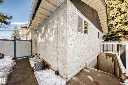 1667 42 Street, Edmonton, AB - Outdoor