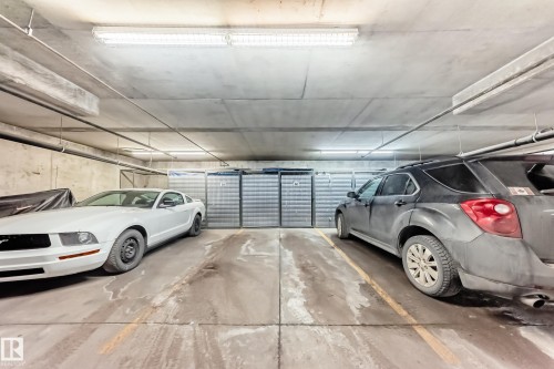 230 592 Hooke Road, Edmonton, AB - Indoor Photo Showing Garage