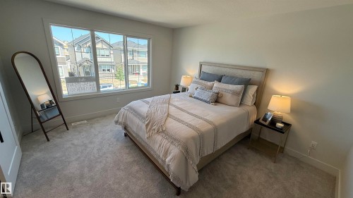 6235 175 Avenue, Edmonton, AB - Indoor Photo Showing Bedroom