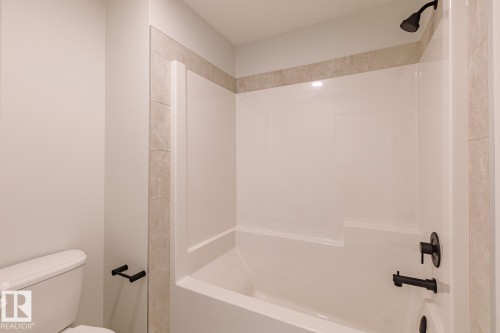 6235 175 Avenue, Edmonton, AB - Indoor Photo Showing Bathroom