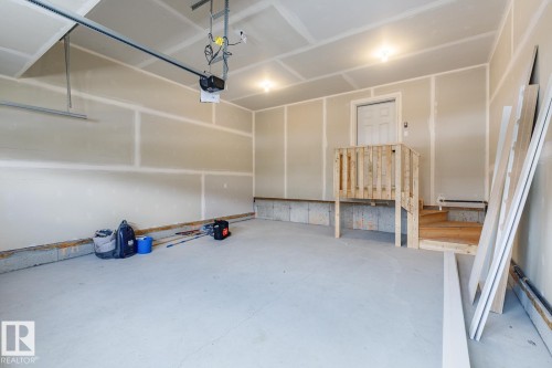 6235 175 Avenue, Edmonton, AB - Indoor