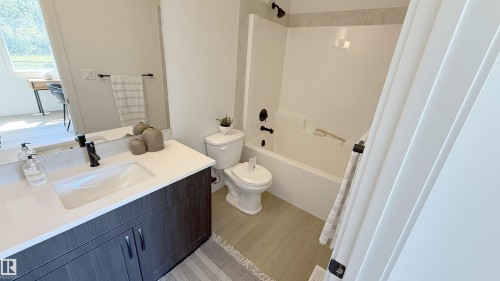 6235 175 Avenue, Edmonton, AB - Indoor Photo Showing Bathroom