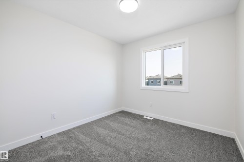 2113 Crossbill Lane, Edmonton, AB - Indoor Photo Showing Other Room
