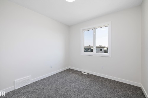 2113 Crossbill Lane, Edmonton, AB - Indoor Photo Showing Other Room