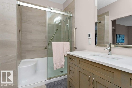 17 577 Butterworth Way, Edmonton, AB - Indoor Photo Showing Bathroom