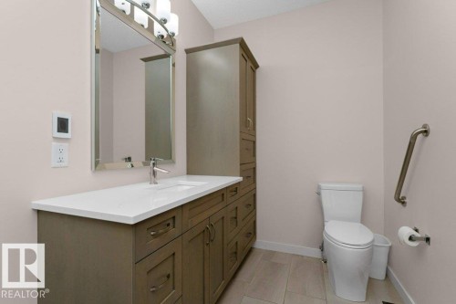 17 577 Butterworth Way, Edmonton, AB - Indoor Photo Showing Bathroom