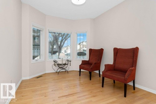 17 577 Butterworth Way, Edmonton, AB - Indoor