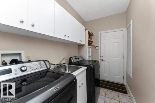 17 577 Butterworth Way, Edmonton, AB - Indoor Photo Showing Laundry Room