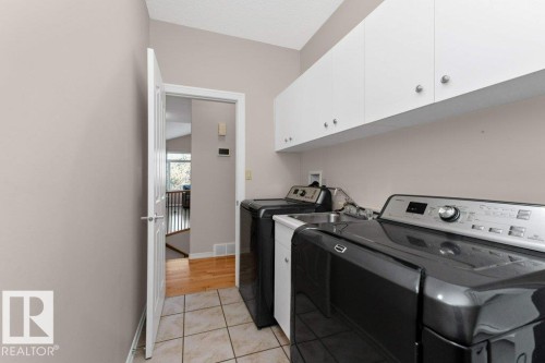 17 577 Butterworth Way, Edmonton, AB - Indoor Photo Showing Laundry Room
