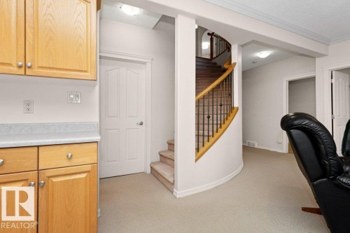 17 577 Butterworth Way, Edmonton, AB - Indoor