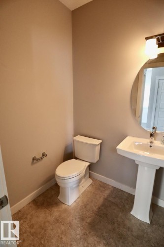 46 Durrand Bend, Fort Saskatchewan, AB - Indoor Photo Showing Bathroom
