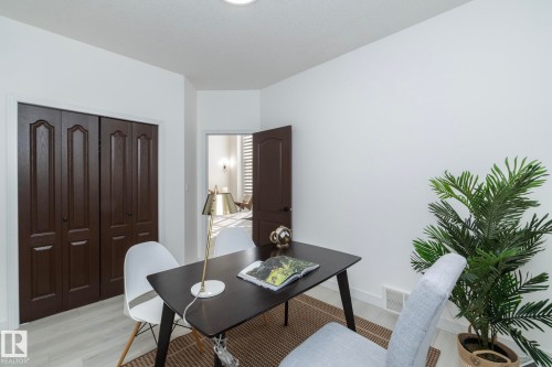 926 Thompson Place, Edmonton, AB - Indoor