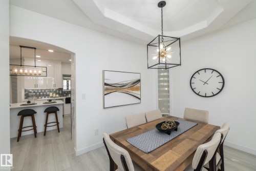 926 Thompson Place, Edmonton, AB - Indoor Photo Showing Dining Room