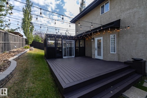 926 Thompson Place, Edmonton, AB - Outdoor With Exterior