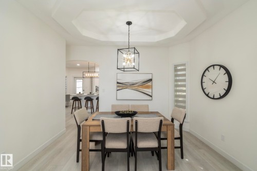 926 Thompson Place, Edmonton, AB - Indoor Photo Showing Dining Room