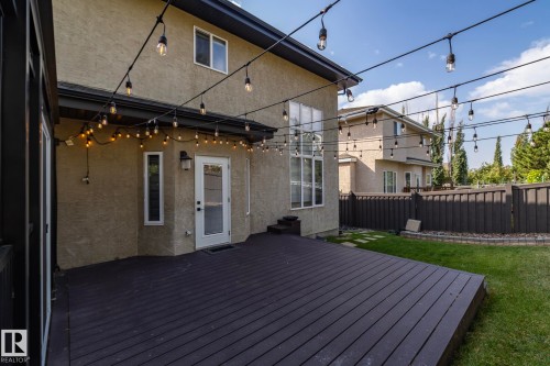 926 Thompson Place, Edmonton, AB - Outdoor With Exterior