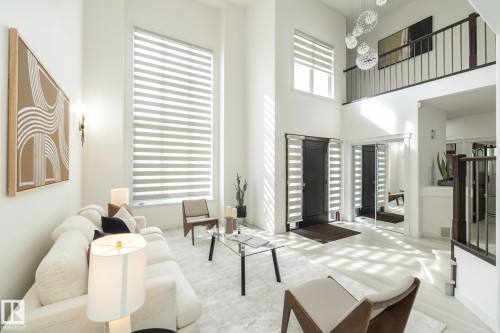 926 Thompson Place, Edmonton, AB - Indoor Photo Showing Other Room