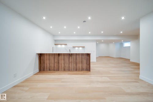 21 20425 93 Avenue, Edmonton, AB - Indoor Photo Showing Other Room