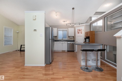 1204 Gillespie Crescent, Edmonton, AB 