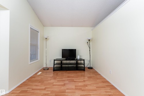 1204 Gillespie Crescent, Edmonton, AB 