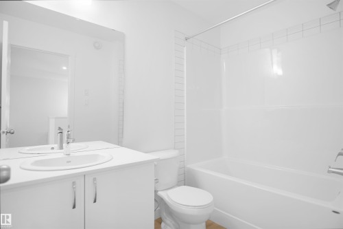 1753 Westerra Wynd, Stony Plain, AB - Indoor Photo Showing Bathroom