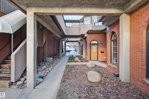 11108 83 Avenue Nw, Edmonton, AB - Outdoor