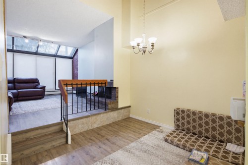 11108 83 Avenue Nw, Edmonton, AB - Indoor