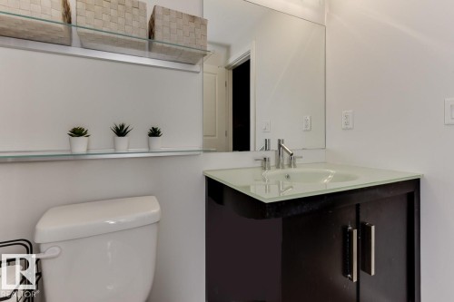 205 9316 82 Avenue, Edmonton, AB - Indoor Photo Showing Bathroom
