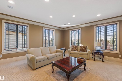 129 Riverview Crescent, Rural Sturgeon County, AB - Indoor Photo Showing Living Room