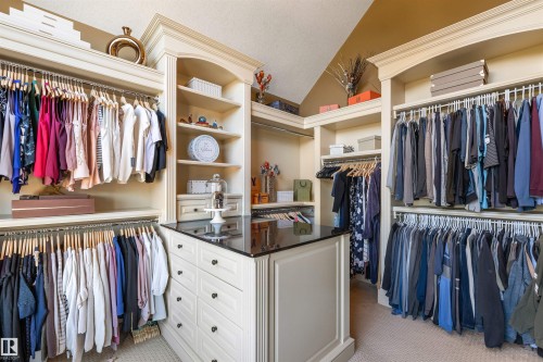 129 Riverview Crescent, Rural Sturgeon County, AB - Indoor With Storage