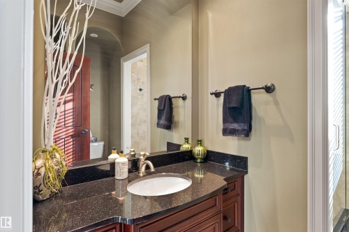 129 Riverview Crescent, Rural Sturgeon County, AB - Indoor Photo Showing Bathroom