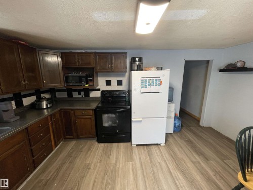 48329 Twp Rd 622, Rural Bonnyville M.D., AB - Indoor Photo Showing Kitchen