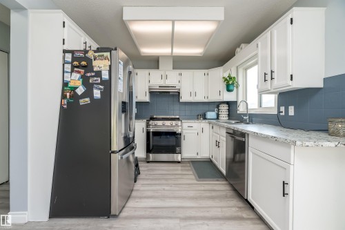 6012 187 Street, Edmonton, AB - Indoor Photo Showing Kitchen