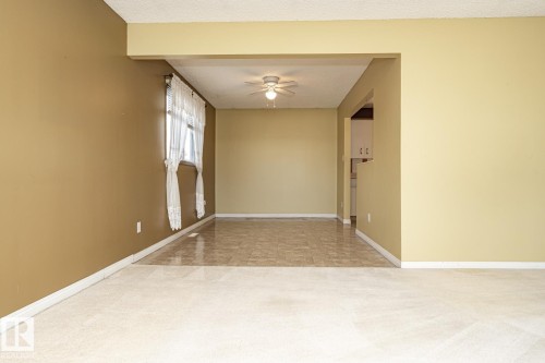 10207 165 Avenue, Edmonton, AB - Indoor Photo Showing Other Room