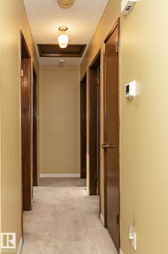 10207 165 Avenue, Edmonton, AB - Indoor Photo Showing Other Room