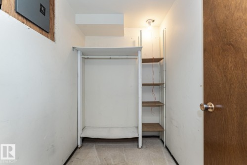 10207 165 Avenue, Edmonton, AB - Indoor Photo Showing Other Room